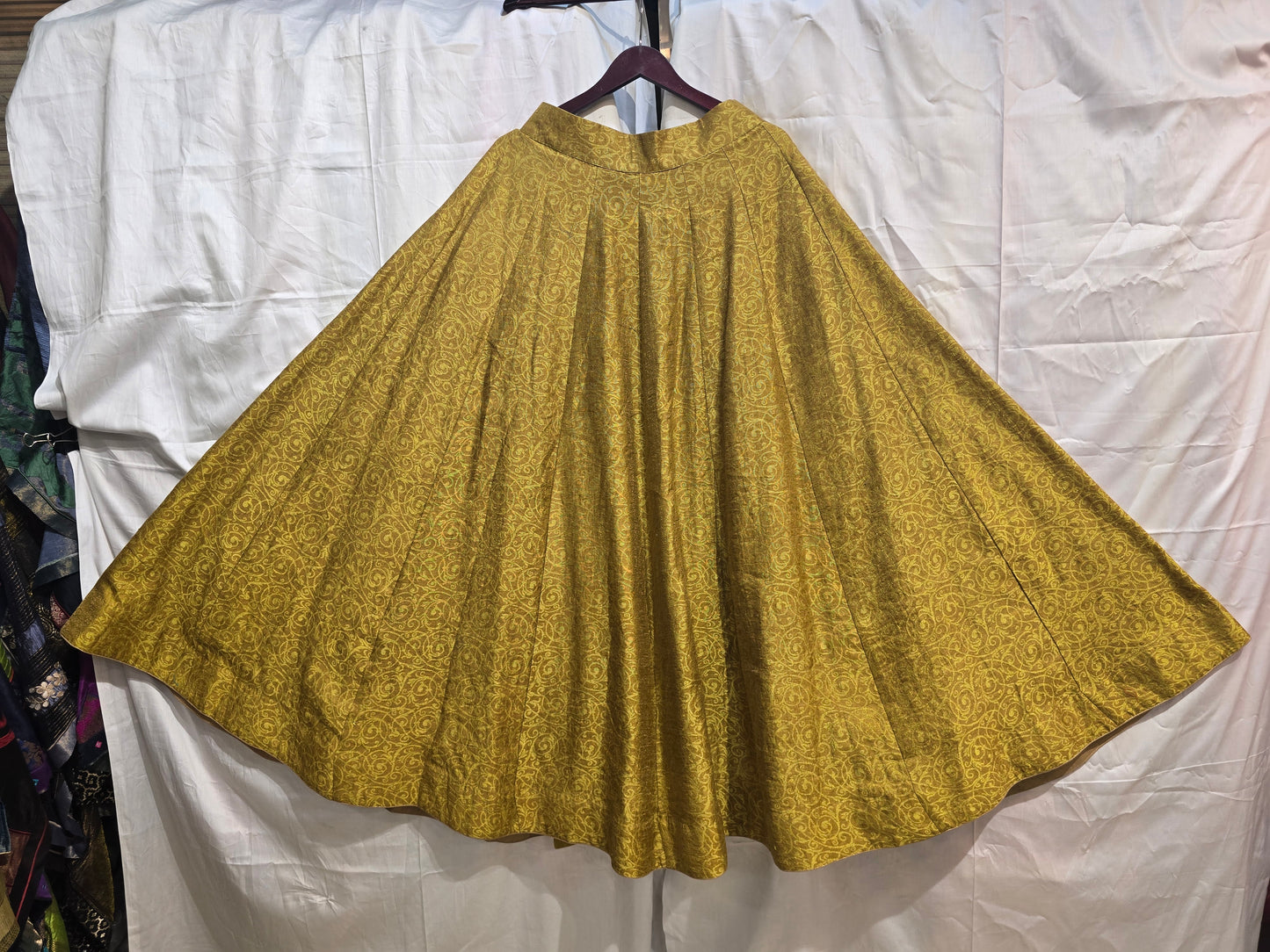 Semi stitched Formal Skirtset